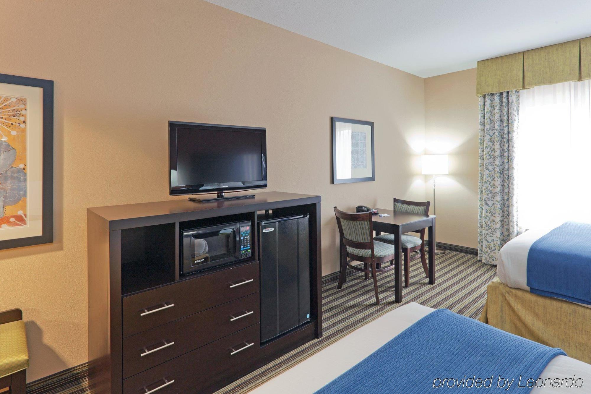 Holiday Inn Express Columbia By Ihg Exterior photo